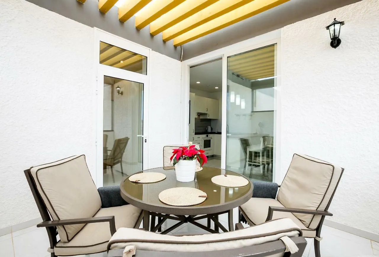 New Apartment In Tenerife Costa Del Silencio